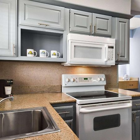 Days Inn & Suites By Wyndham Houston Hobby Airport מראה חיצוני תמונה