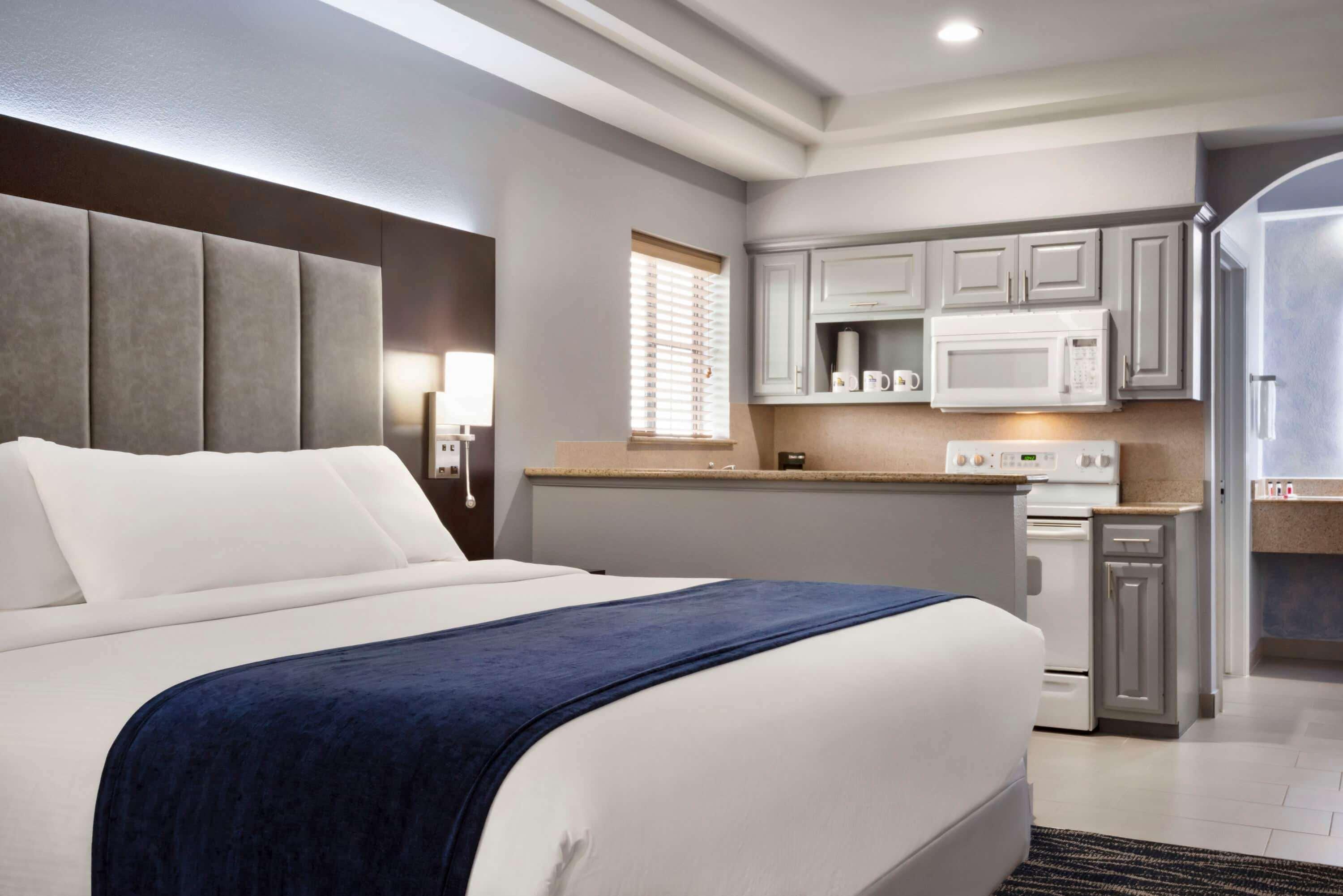 Days Inn & Suites By Wyndham Houston Hobby Airport מראה חיצוני תמונה