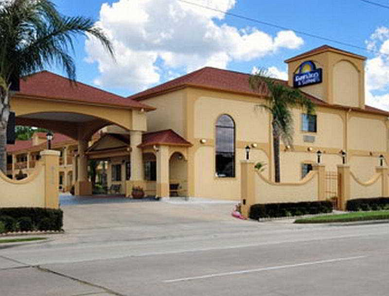 Days Inn & Suites By Wyndham Houston Hobby Airport מראה חיצוני תמונה